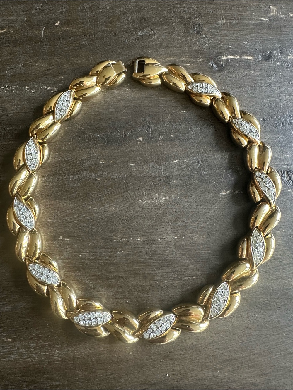 VTG 80’s Gold-Tone Pavé Leaf Link Necklace - Elegant Women's Jewelry